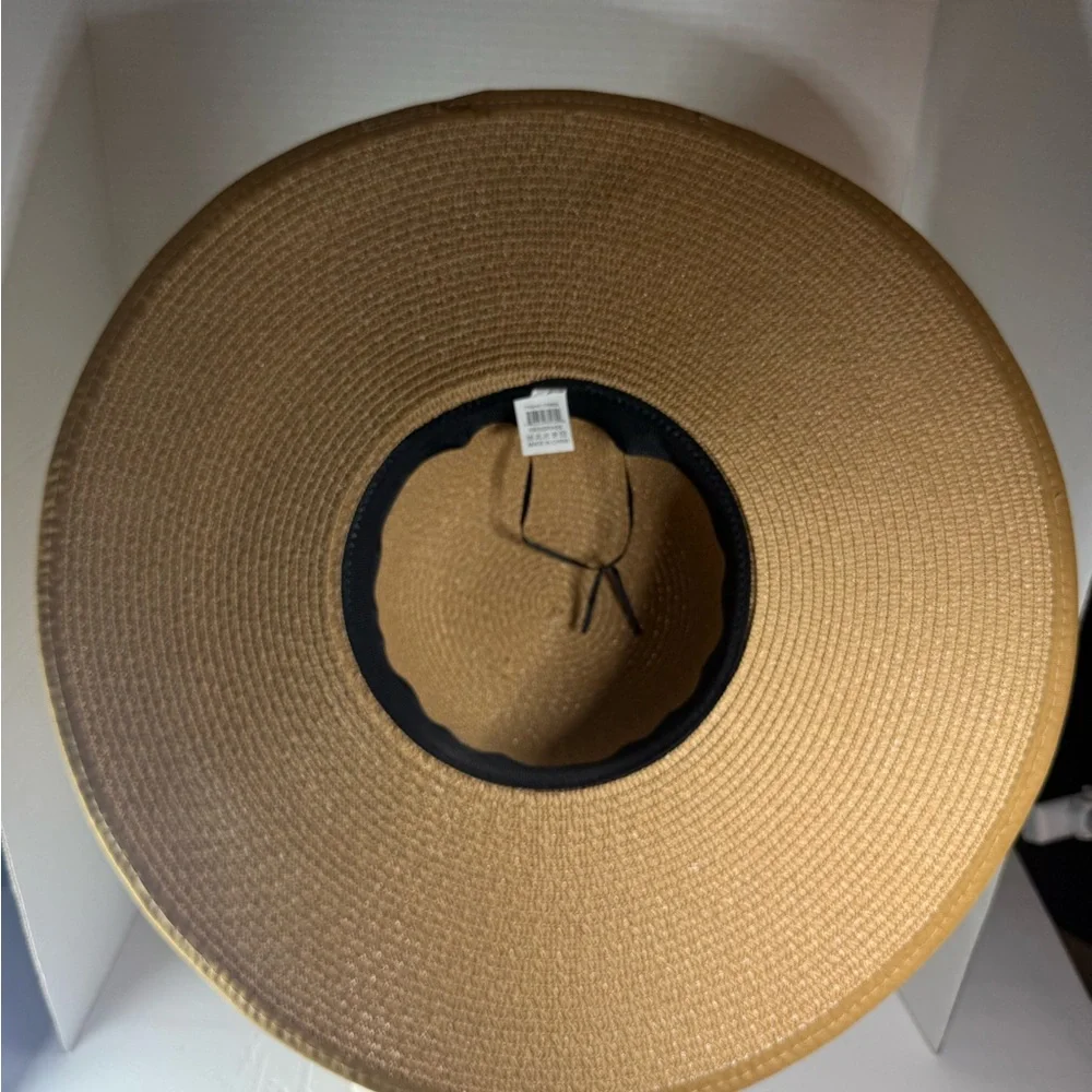 Elegant Tan Wide-Brimmed Hat - Picture 3 of 6